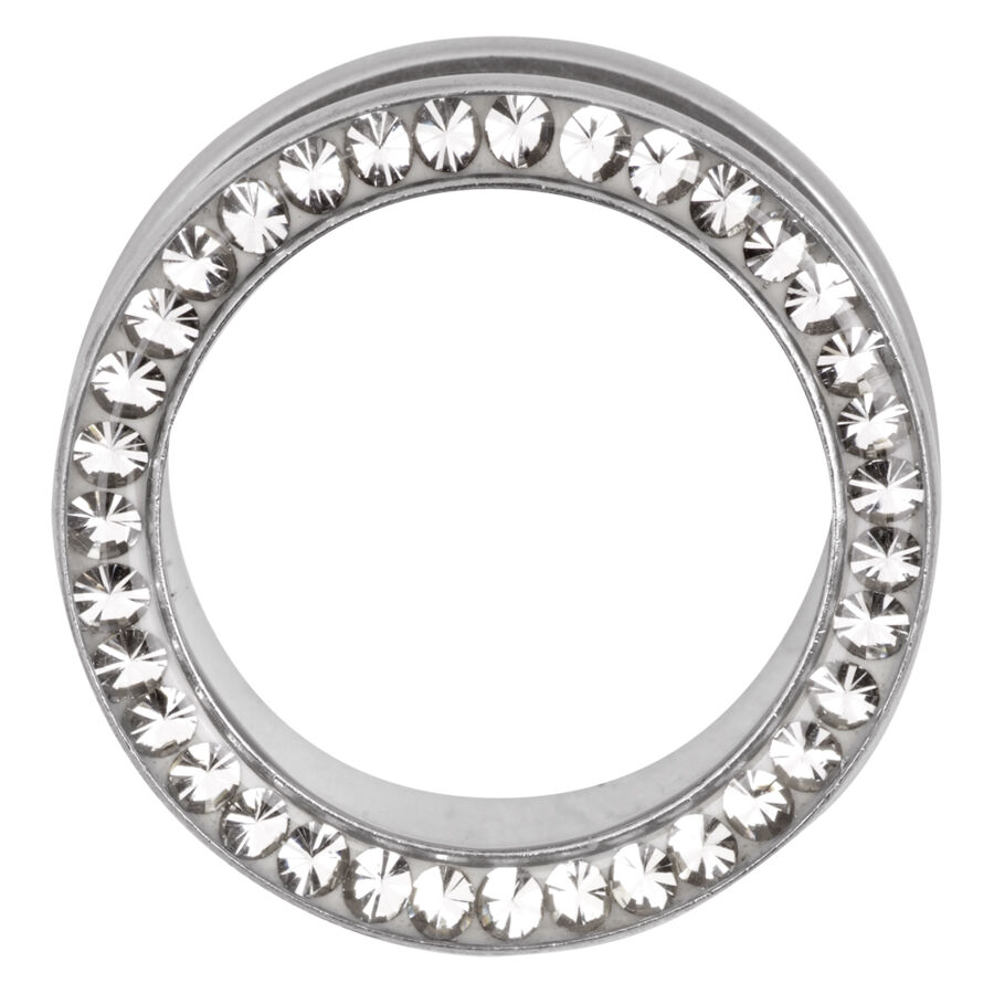 Silberner Tunnel aus Chirurgenstahl mit klaren Kristallen auf weißem Hintergrund